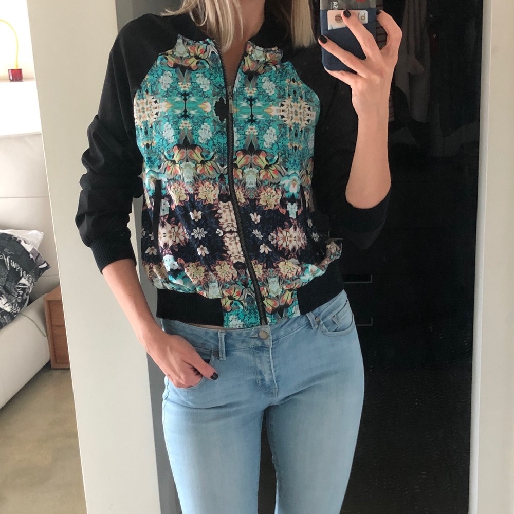 Jacket, S size - Picture 2 of 5